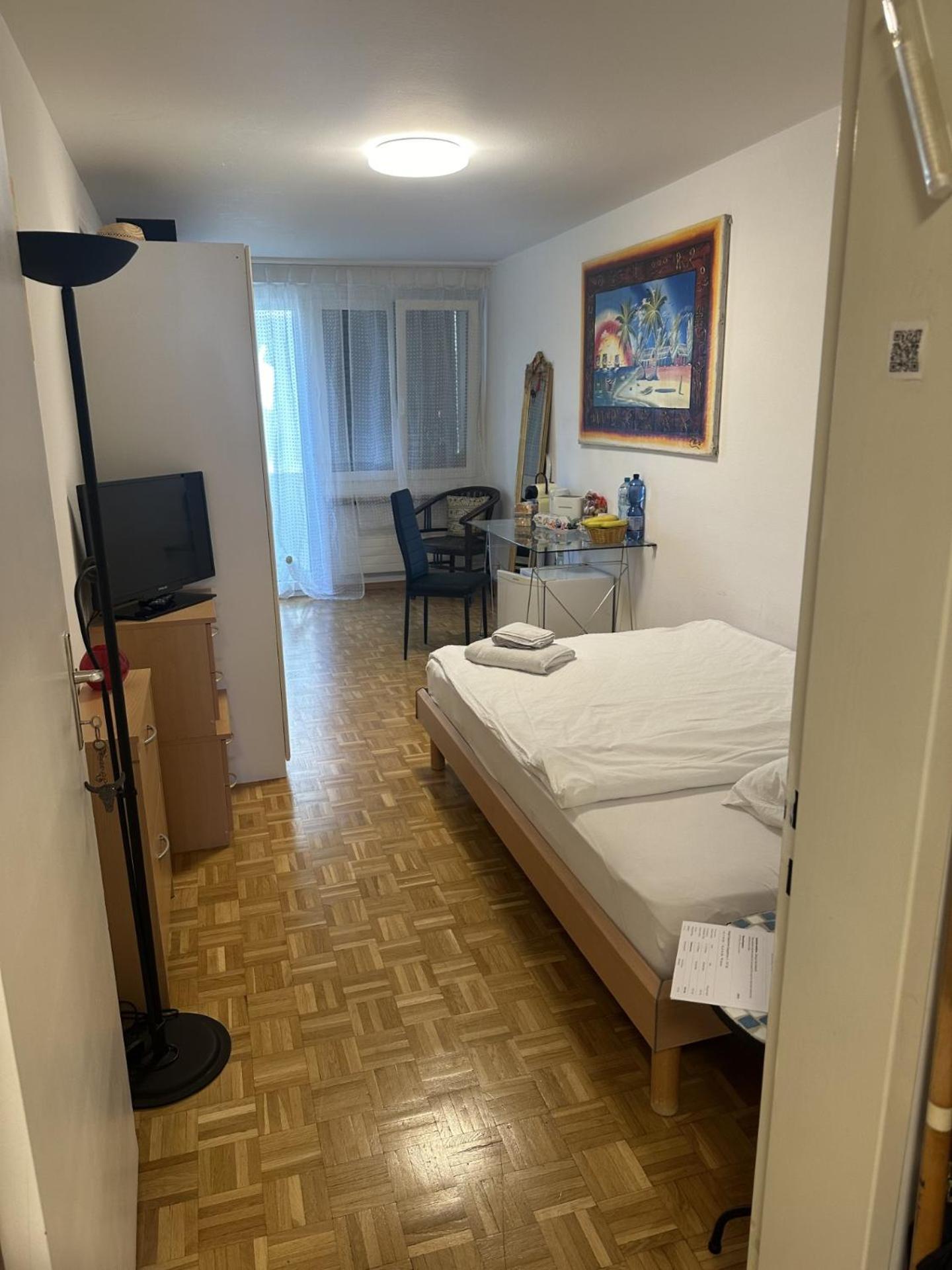Schoenes Zimmer In Der City Basileia Exterior foto