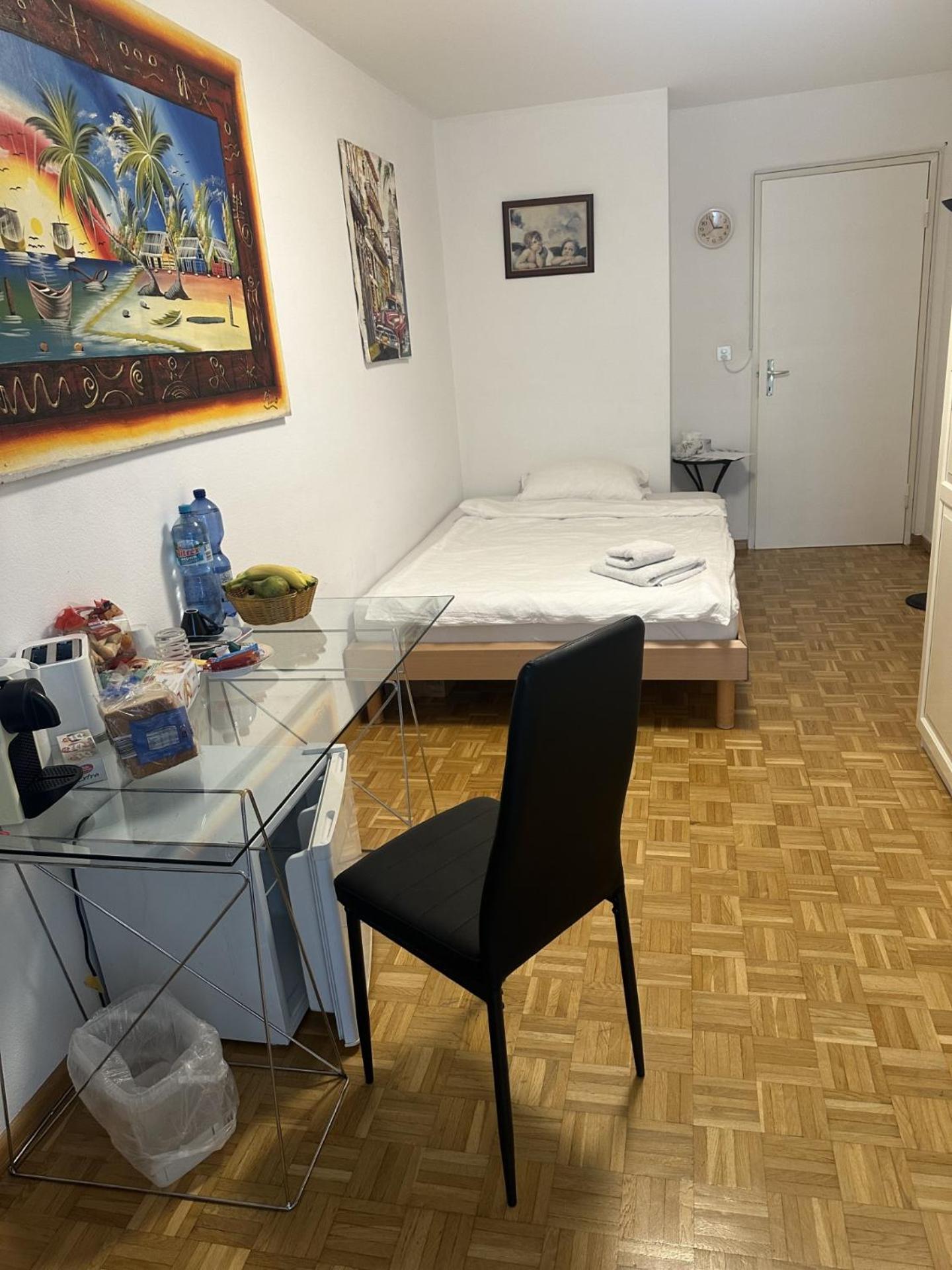 Schoenes Zimmer In Der City Basileia Exterior foto
