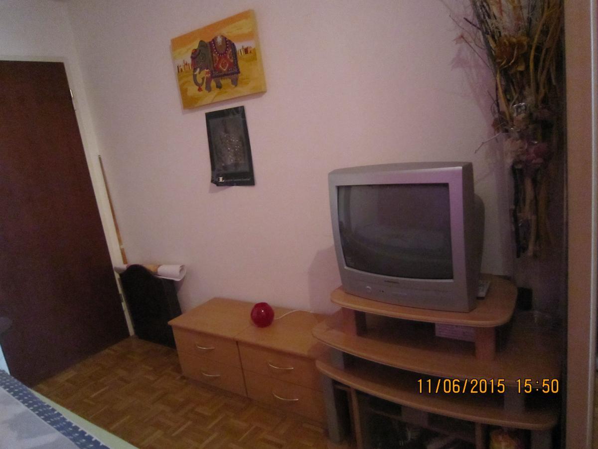 Schoenes Zimmer In Der City Basileia Exterior foto